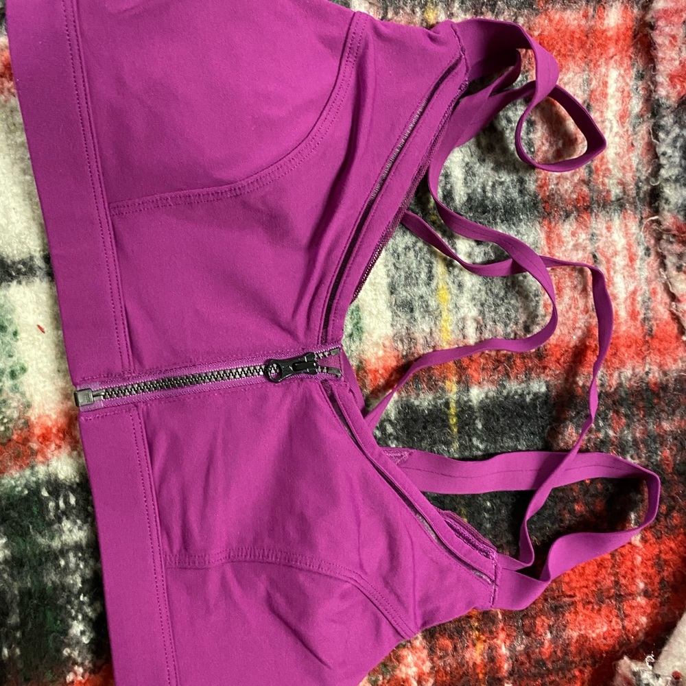 Lululemon bra